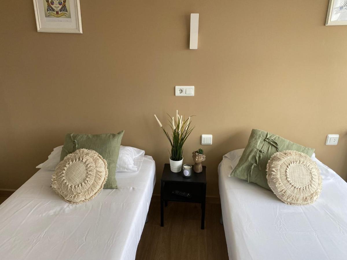 Hostal Pension "Centro" Сантяго де Компостела Екстериор снимка